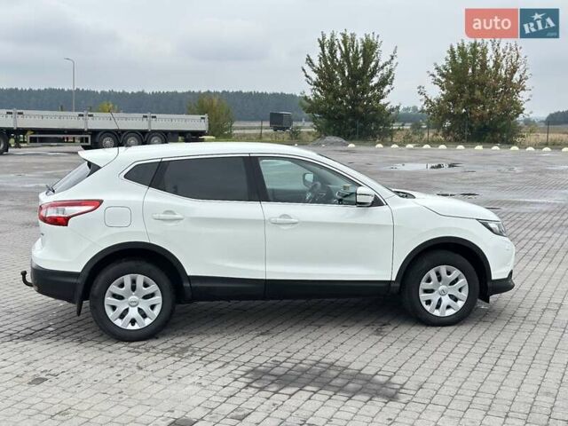 Білий Ніссан Кашкай, об'ємом двигуна 1.5 л та пробігом 217 тис. км за 13300 $, фото 4 на Automoto.ua