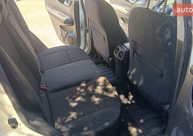 Белый Ниссан Кашкай, объемом двигателя 1.2 л и пробегом 128 тыс. км за 13800 $, фото 12 на Automoto.ua