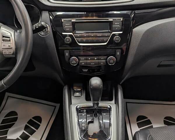 Ніссан Кашкай 2015 у Тернополі на Automoto.ua Білий Ніссан Кашкай, об'ємом двигуна 1.6 л та пробігом 73 тис. км за 16700 $, фото 25 на Automoto.ua