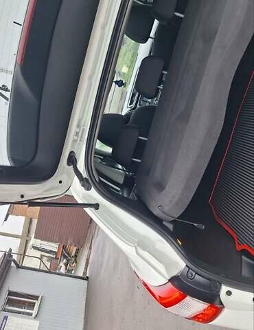 Белый Ниссан Кашкай, объемом двигателя 1.5 л и пробегом 134 тыс. км за 14900 $, фото 23 на Automoto.ua