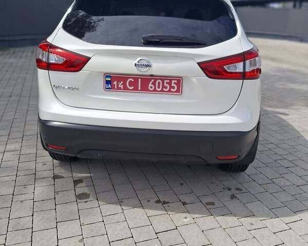 Білий Ніссан Кашкай, об'ємом двигуна 1.6 л та пробігом 280 тис. км за 15200 $, фото 1 на Automoto.ua