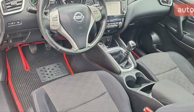 Белый Ниссан Кашкай, объемом двигателя 1.5 л и пробегом 134 тыс. км за 14900 $, фото 52 на Automoto.ua