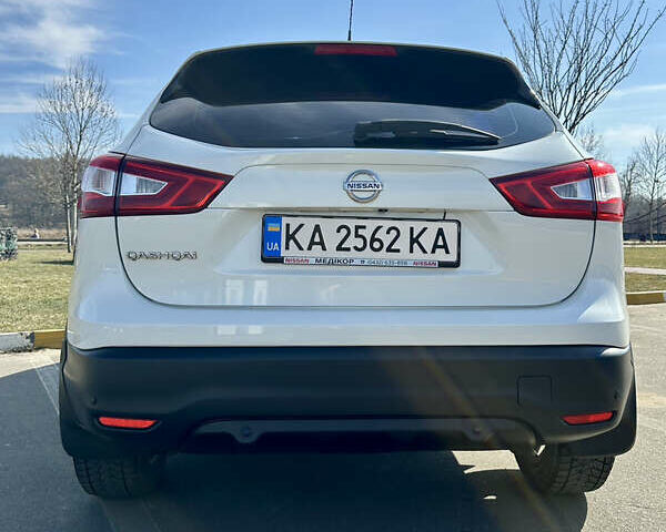 Білий Ніссан Кашкай, об'ємом двигуна 1.2 л та пробігом 94 тис. км за 14500 $, фото 6 на Automoto.ua