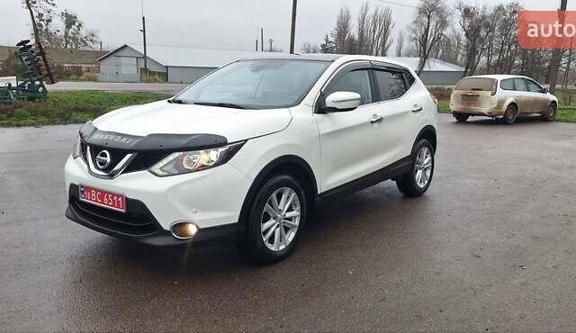 Белый Ниссан Кашкай, объемом двигателя 1.5 л и пробегом 134 тыс. км за 14900 $, фото 113 на Automoto.ua