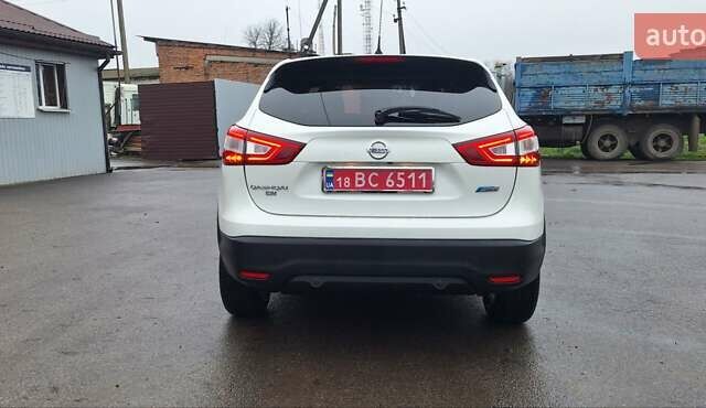 Белый Ниссан Кашкай, объемом двигателя 1.5 л и пробегом 134 тыс. км за 14900 $, фото 43 на Automoto.ua