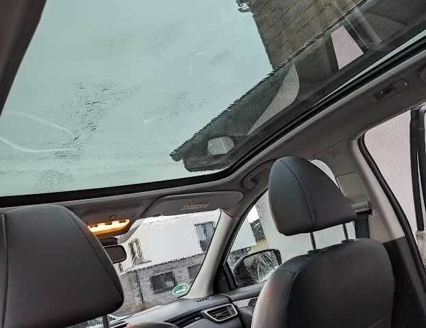 Белый Ниссан Кашкай, объемом двигателя 1.6 л и пробегом 167 тыс. км за 12999 $, фото 6 на Automoto.ua