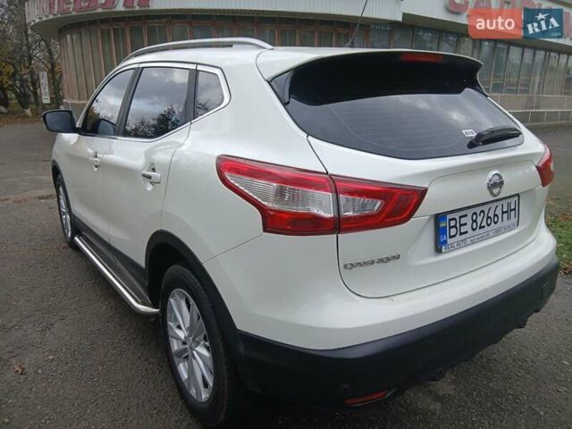 Белый Ниссан Кашкай, объемом двигателя 1.6 л и пробегом 175 тыс. км за 14800 $, фото 3 на Automoto.ua