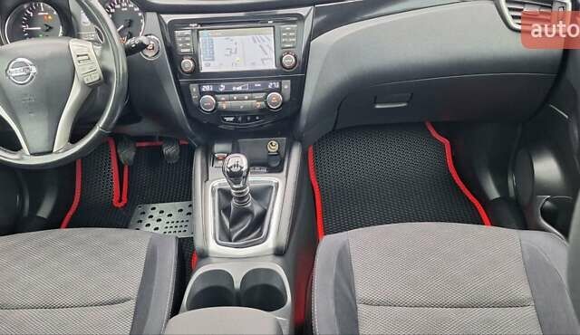 Белый Ниссан Кашкай, объемом двигателя 1.5 л и пробегом 134 тыс. км за 14900 $, фото 91 на Automoto.ua