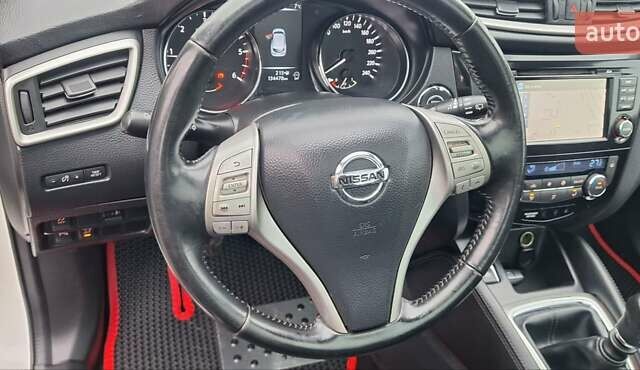 Белый Ниссан Кашкай, объемом двигателя 1.5 л и пробегом 134 тыс. км за 14900 $, фото 70 на Automoto.ua