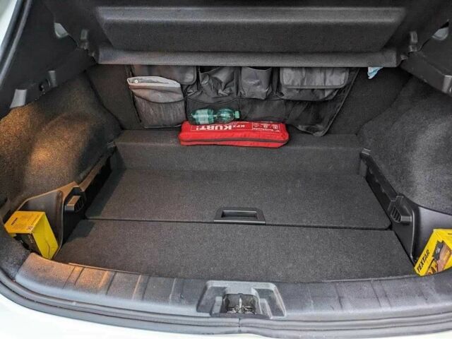 Белый Ниссан Кашкай, объемом двигателя 1.6 л и пробегом 167 тыс. км за 12999 $, фото 7 на Automoto.ua