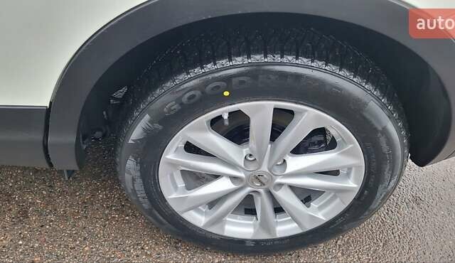 Белый Ниссан Кашкай, объемом двигателя 1.5 л и пробегом 134 тыс. км за 14900 $, фото 129 на Automoto.ua