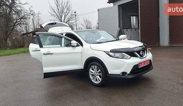 Белый Ниссан Кашкай, объемом двигателя 1.5 л и пробегом 134 тыс. км за 14900 $, фото 106 на Automoto.ua