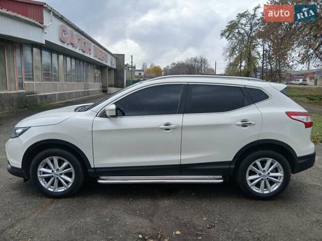 Белый Ниссан Кашкай, объемом двигателя 1.6 л и пробегом 175 тыс. км за 14800 $, фото 1 на Automoto.ua