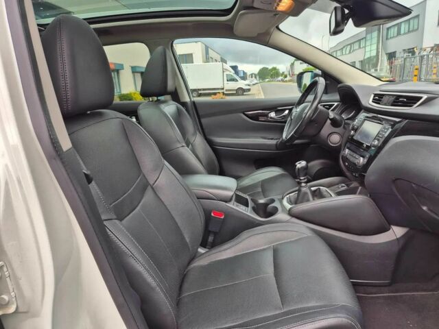 Білий Ніссан Кашкай, об'ємом двигуна 1.6 л та пробігом 77 тис. км за 8100 $, фото 8 на Automoto.ua