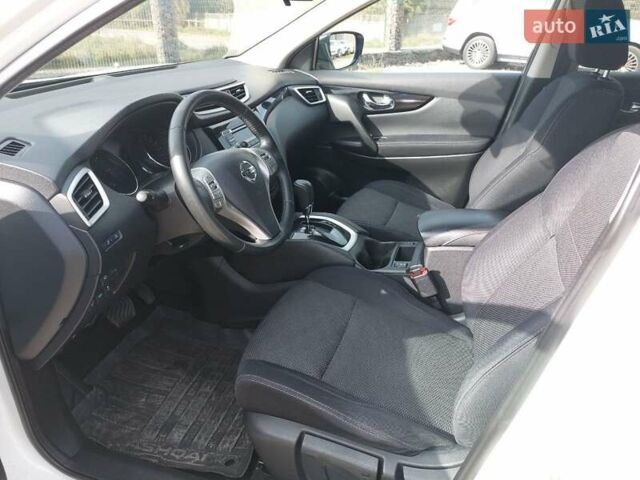 Білий Ніссан Кашкай, об'ємом двигуна 1.6 л та пробігом 143 тис. км за 16000 $, фото 11 на Automoto.ua