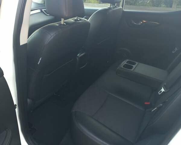 Білий Ніссан Кашкай, об'ємом двигуна 1.5 л та пробігом 229 тис. км за 15800 $, фото 43 на Automoto.ua