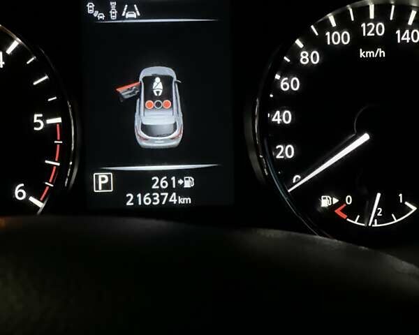 Белый Ниссан Кашкай, объемом двигателя 1.6 л и пробегом 216 тыс. км за 15999 $, фото 3 на Automoto.ua