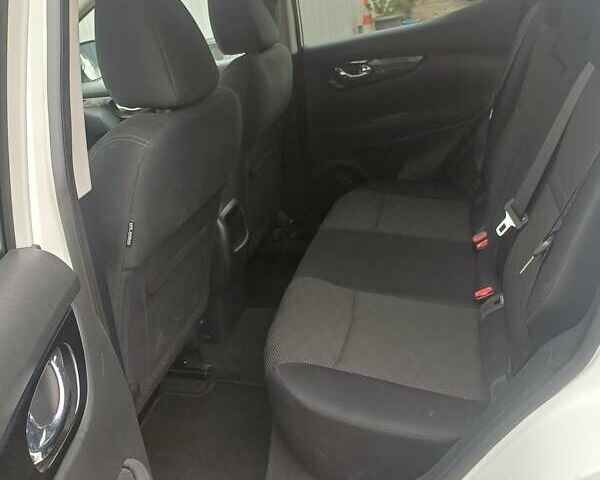 Білий Ніссан Кашкай, об'ємом двигуна 1.5 л та пробігом 159 тис. км за 13900 $, фото 6 на Automoto.ua