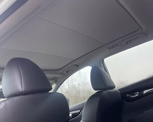 Белый Ниссан Кашкай, объемом двигателя 1.5 л и пробегом 190 тыс. км за 15999 $, фото 27 на Automoto.ua