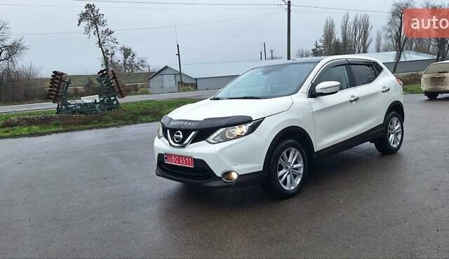 Белый Ниссан Кашкай, объемом двигателя 1.5 л и пробегом 134 тыс. км за 14900 $, фото 152 на Automoto.ua