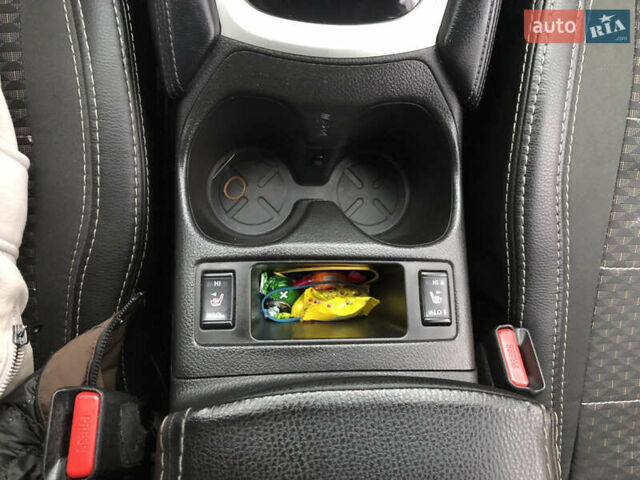 Білий Ніссан Кашкай, об'ємом двигуна 1.2 л та пробігом 138 тис. км за 12400 $, фото 63 на Automoto.ua