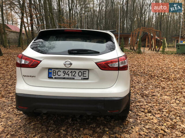 Білий Ніссан Кашкай, об'ємом двигуна 1.2 л та пробігом 138 тис. км за 12400 $, фото 17 на Automoto.ua