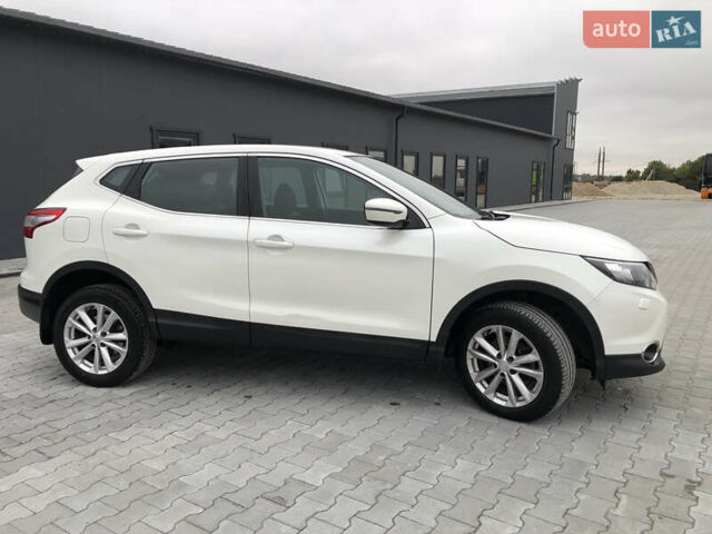 Белый Ниссан Кашкай, объемом двигателя 1.2 л и пробегом 132 тыс. км за 13500 $, фото 1 на Automoto.ua