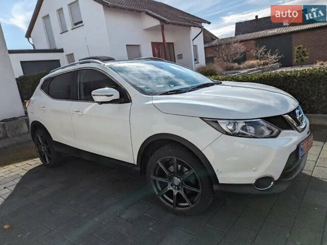 Белый Ниссан Кашкай, объемом двигателя 1.6 л и пробегом 167 тыс. км за 12999 $, фото 1 на Automoto.ua