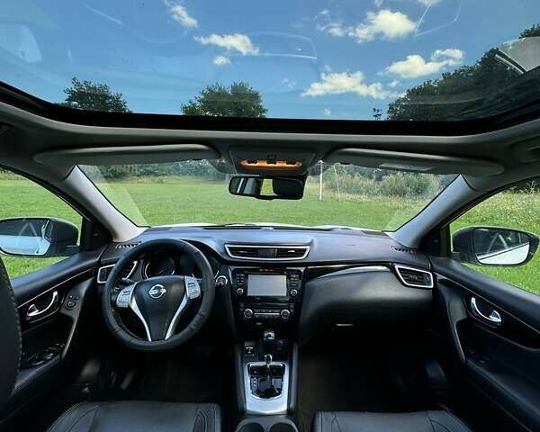 Білий Ніссан Кашкай, об'ємом двигуна 1.6 л та пробігом 197 тис. км за 17000 $, фото 24 на Automoto.ua