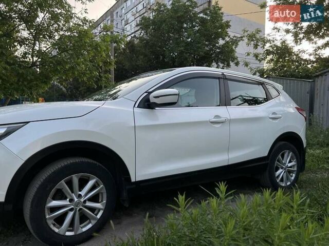 Білий Ніссан Кашкай, об'ємом двигуна 1.2 л та пробігом 175 тис. км за 12200 $, фото 2 на Automoto.ua