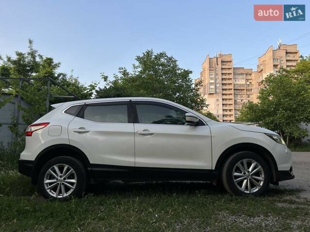 Білий Ніссан Кашкай, об'ємом двигуна 1.2 л та пробігом 175 тис. км за 12200 $, фото 3 на Automoto.ua