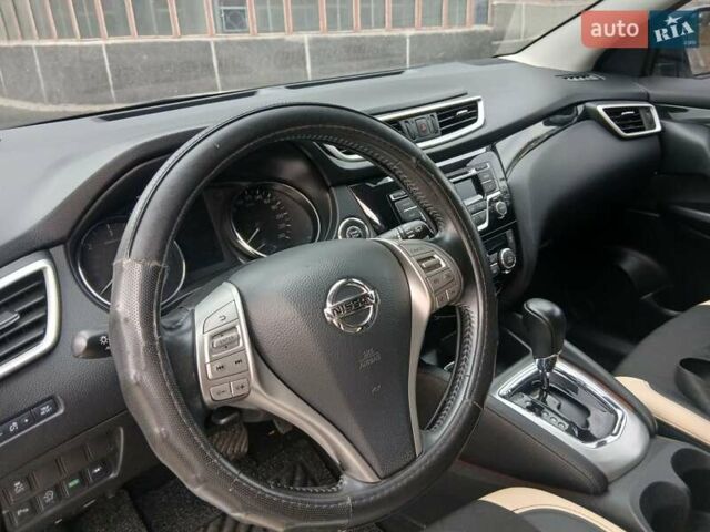 Белый Ниссан Кашкай, объемом двигателя 1.6 л и пробегом 175 тыс. км за 14800 $, фото 20 на Automoto.ua