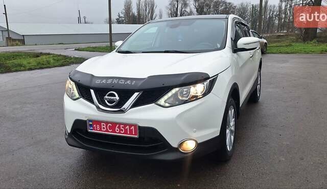 Белый Ниссан Кашкай, объемом двигателя 1.5 л и пробегом 134 тыс. км за 14900 $, фото 110 на Automoto.ua
