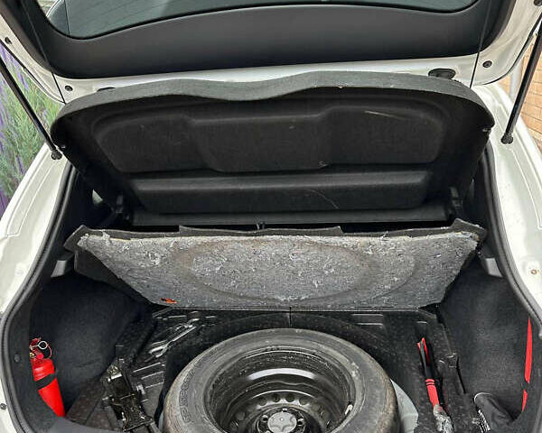 Белый Ниссан Кашкай, объемом двигателя 1.6 л и пробегом 133 тыс. км за 13900 $, фото 7 на Automoto.ua