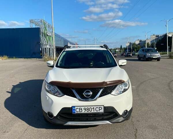 Білий Ніссан Кашкай, об'ємом двигуна 1.2 л та пробігом 117 тис. км за 13500 $, фото 7 на Automoto.ua