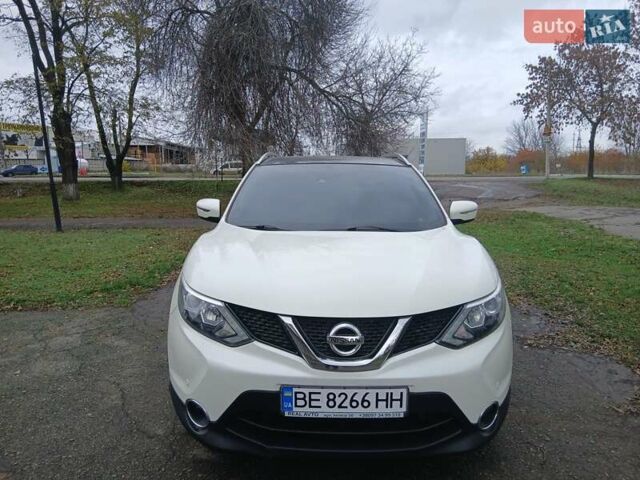 Белый Ниссан Кашкай, объемом двигателя 1.6 л и пробегом 175 тыс. км за 14800 $, фото 17 на Automoto.ua