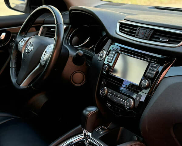 Белый Ниссан Кашкай, объемом двигателя 1.6 л и пробегом 155 тыс. км за 14999 $, фото 27 на Automoto.ua