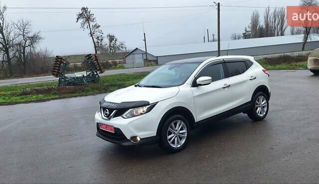 Белый Ниссан Кашкай, объемом двигателя 1.5 л и пробегом 134 тыс. км за 14900 $, фото 126 на Automoto.ua