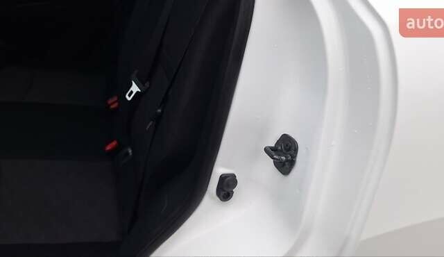 Белый Ниссан Кашкай, объемом двигателя 1.5 л и пробегом 134 тыс. км за 14900 $, фото 58 на Automoto.ua