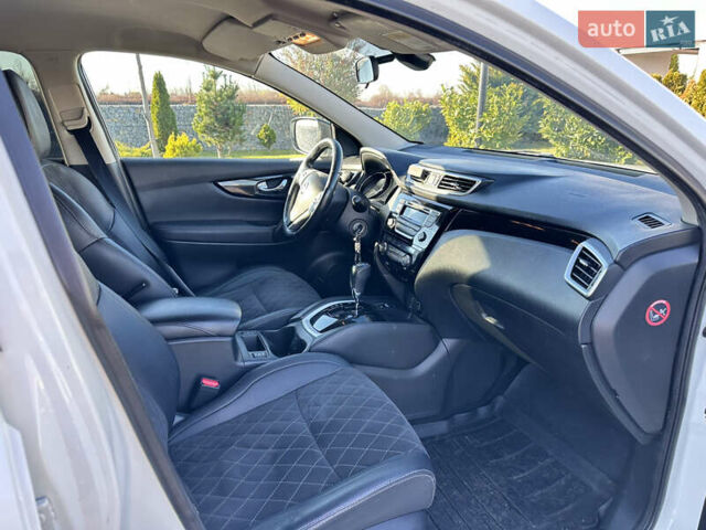 Белый Ниссан Кашкай, объемом двигателя 1.6 л и пробегом 205 тыс. км за 15500 $, фото 8 на Automoto.ua