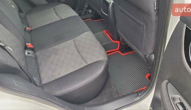 Белый Ниссан Кашкай, объемом двигателя 1.5 л и пробегом 134 тыс. км за 14900 $, фото 93 на Automoto.ua