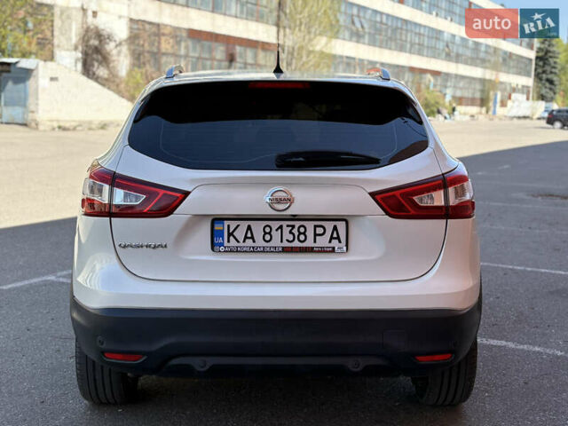 Белый Ниссан Кашкай, объемом двигателя 1.6 л и пробегом 155 тыс. км за 14999 $, фото 8 на Automoto.ua