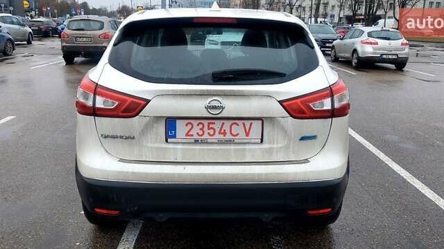 Білий Ніссан Кашкай, об'ємом двигуна 1.5 л та пробігом 195 тис. км за 12200 $, фото 2 на Automoto.ua