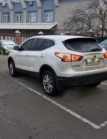 Білий Ніссан Кашкай, об'ємом двигуна 1.2 л та пробігом 145 тис. км за 14200 $, фото 4 на Automoto.ua