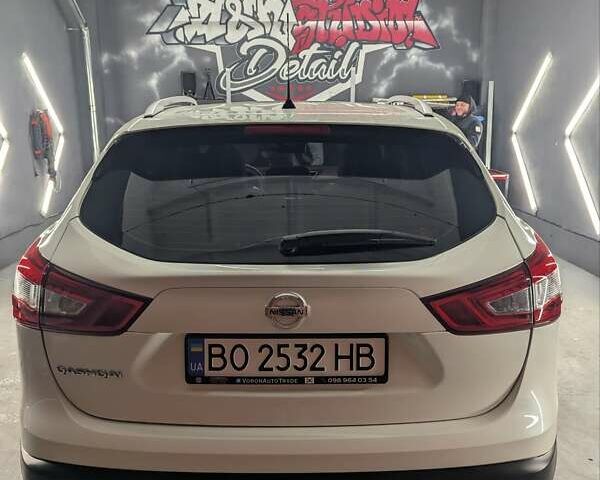 Ніссан Кашкай 2015 у Тернополі на Automoto.ua Білий Ніссан Кашкай, об'ємом двигуна 1.6 л та пробігом 73 тис. км за 16700 $, фото 5 на Automoto.ua