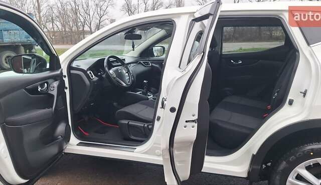 Белый Ниссан Кашкай, объемом двигателя 1.5 л и пробегом 134 тыс. км за 14900 $, фото 9 на Automoto.ua