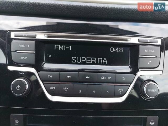 Білий Ніссан Кашкай, об'ємом двигуна 1.6 л та пробігом 143 тис. км за 16000 $, фото 17 на Automoto.ua