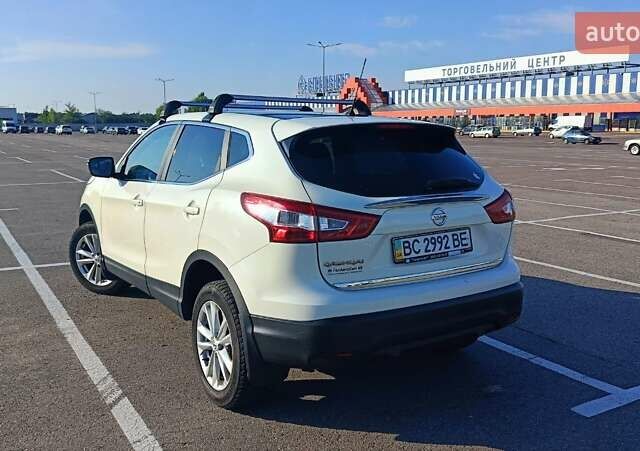 Белый Ниссан Кашкай, объемом двигателя 1.2 л и пробегом 128 тыс. км за 13800 $, фото 5 на Automoto.ua