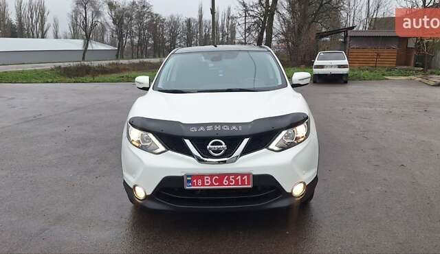 Белый Ниссан Кашкай, объемом двигателя 1.5 л и пробегом 134 тыс. км за 14900 $, фото 114 на Automoto.ua