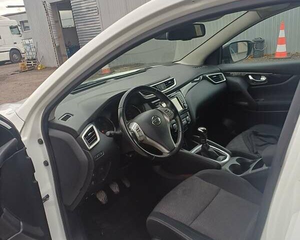 Білий Ніссан Кашкай, об'ємом двигуна 1.5 л та пробігом 159 тис. км за 13900 $, фото 7 на Automoto.ua